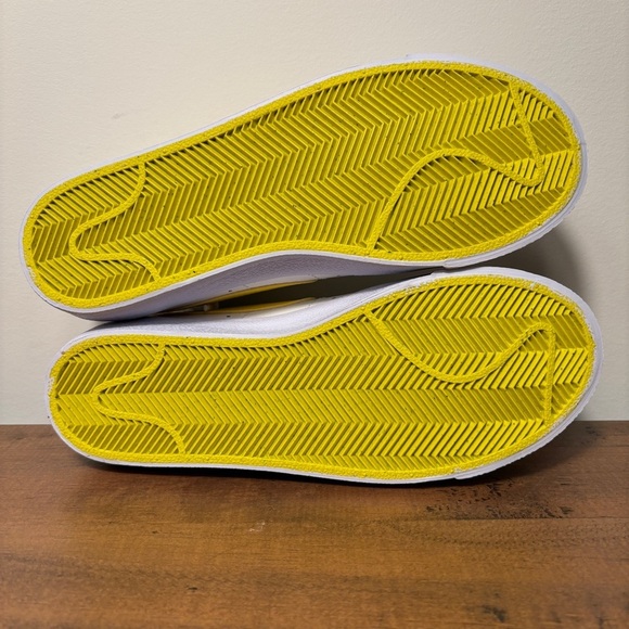 Nike Blazer Low ' 77 White / Yellow Womens Shoes 7Y / 8.5 Women Sneakers Shoes - Picture 5 of 8